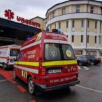 Barbatul cazut cu trotineta la Medias lupta sa traiasca