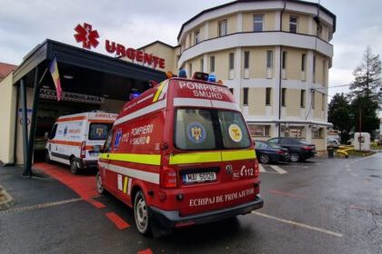 Barbatul cazut cu trotineta la Medias lupta sa traiasca