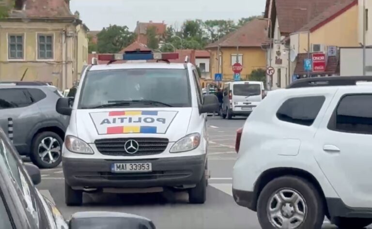 Caz terifiant la Scoreiu Copil legat de masa