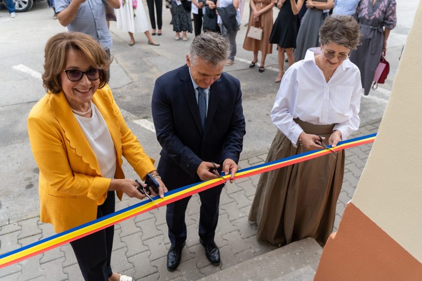 Centrul oncologic din Medias inaugurat oficial foto