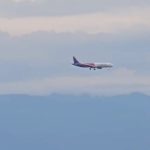 Cerul Sibiului survolat de un avion timp de ore