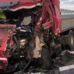 Coliziune in lant pe A1 un TIR a zdrobit camion