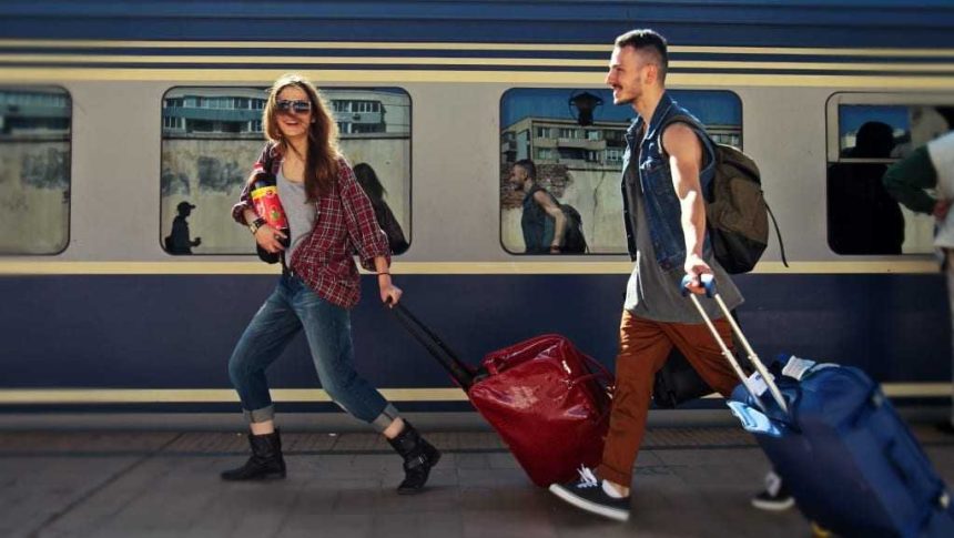 De la 1 octombrie studentii calatoresc aproape gratis cu trenul