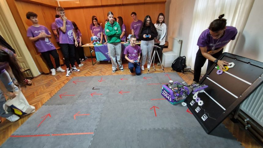 De la robo ti la dresaj canin 300 vizitatori in Medias