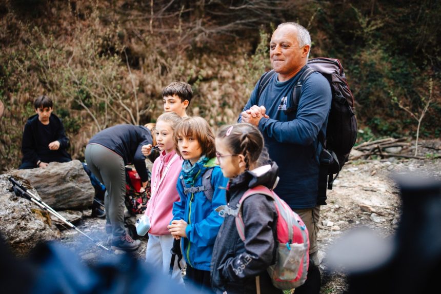 Drumetii atragatoare pentru copii in Cindrel Lotru si Fagaras