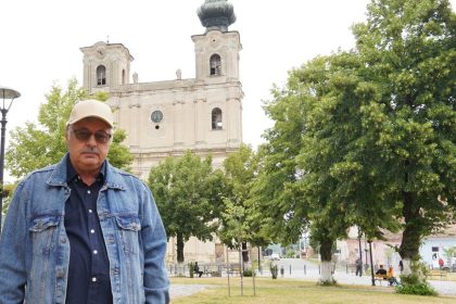 Dumbraveni orasul cu biserica si picturi istorice