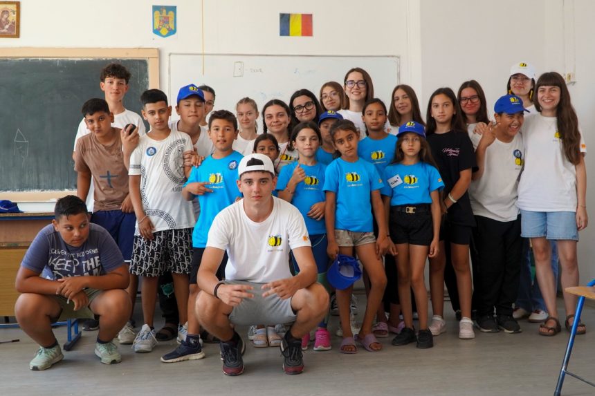 Educatie prin joaca 80 de copii invata robotica