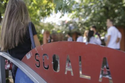 Email anonim ameninta cu uciderea elevilor scolile alerta