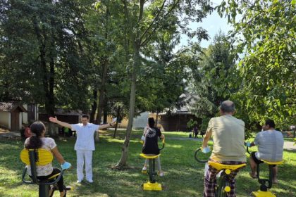 Fitness la spital Pacientii din Sibiu fac sport in aer liber