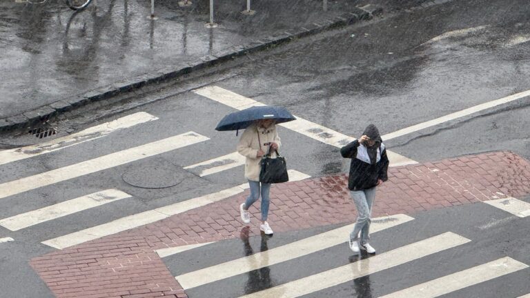 Frig si ploi la inceputul lui octombrie