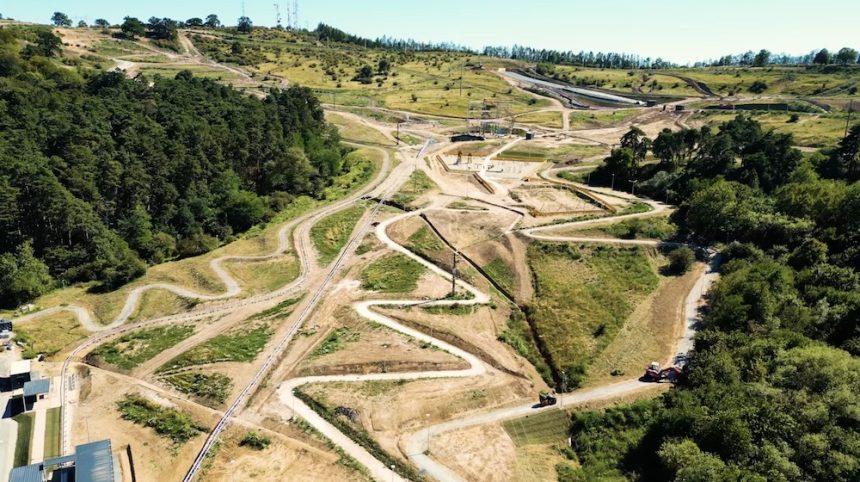 Gusterland prinde contur sania de vara si turnul aproape gata