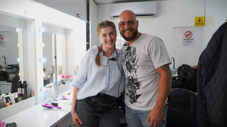 In culisele serialului filmat la Sibiu Recuzita de epoca si actori straini