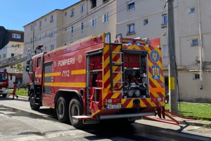 Locatari evacuati dintr un bloc din Medias dupa incendiu