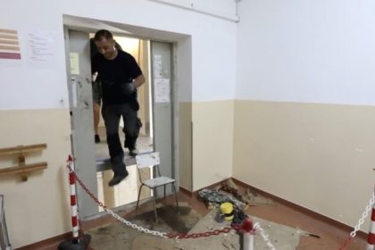 Micii pacienti de la Spitalul de Psihiatrie Sibiu in siguranta lifturi moderne inlocuiesc cele vechi de 70 de ani