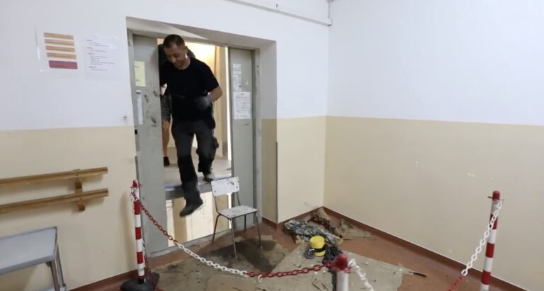 Micii pacienti de la Spitalul de Psihiatrie Sibiu in siguranta lifturi moderne inlocuiesc cele vechi de 70 de ani