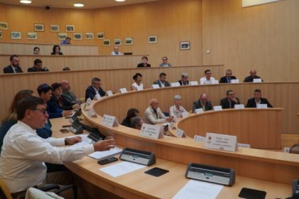 Procesele Filarmonicii Sibiu cu angajatii starnesc discutii in CJ