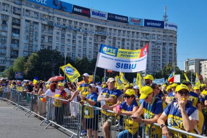 Profesorii din Sibiu protesteaza saptamanal in Capitala