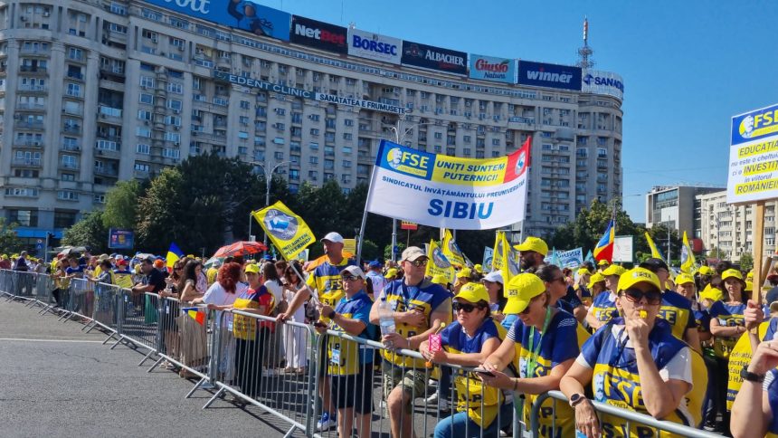 Profesorii din Sibiu protesteaza saptamanal in Capitala