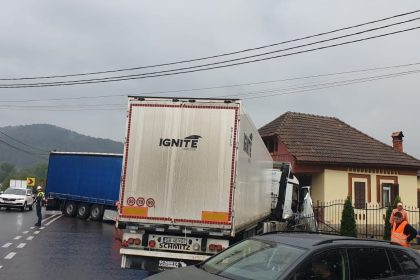 TIR din Sibiu accident pe DN7 trafic greu