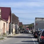 TIR rasturnat la Rusi Trafic ingreunat