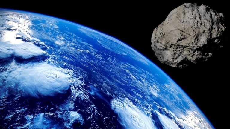 Un asteroid urias se apropie de Pamant