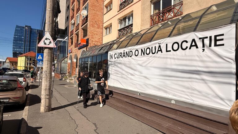 Un lant de fast food cunoscut vine la Sibiu