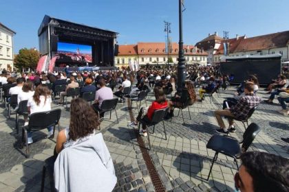 Vremea strica planurile Mutare deschidere an universitar