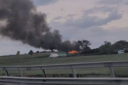 incendiu devastator la aciliu stana arsa complet video