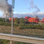 incendiu maior la fabrica kronospan din sebes 4 raniti elicoptere smurd prezente