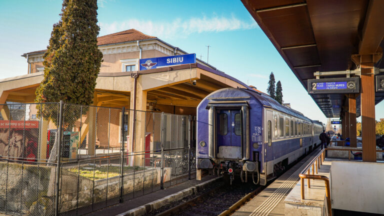 parcare noua trotuare si spatii verzi la gara sibiu