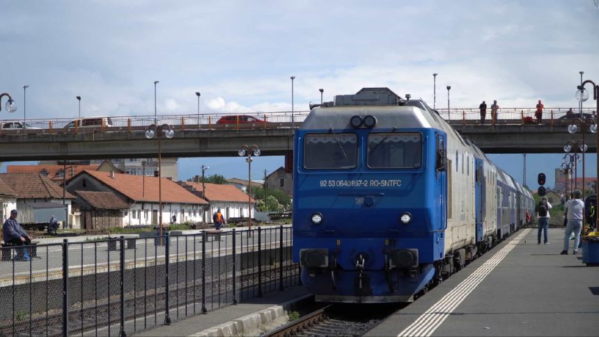 pasagerii din sibiu afectati de lucrarile cfr trenuri anulate si autobuze