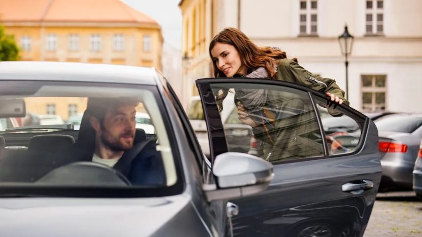 ANAF a descoperit 128 de firme de ride sharing ilegale