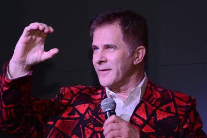 Artistul Doru Octavian Dumitru operat de urgenta la spital