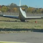 Aterizare ratata la Aeroportul Baneasa avion pe iarba