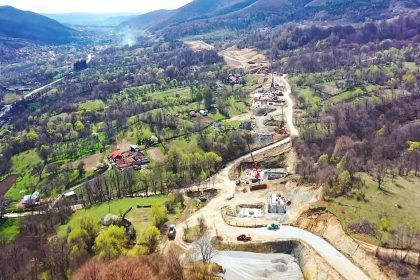 Banii pentru lotul 6 al autostrazii Sibiu Pitesti