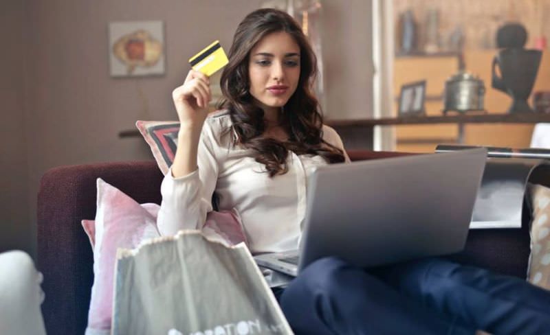 Black Friday paradisul hoilor cibernetici 6 reguli de aur pentru siguranta