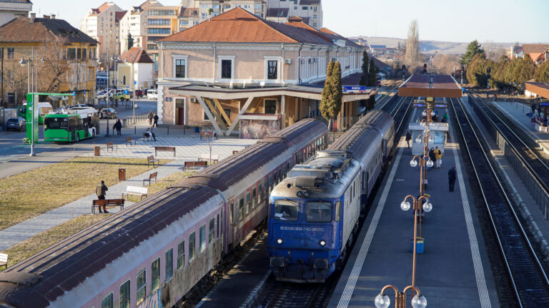 CFR schimba rutele trenurile Bucuresti Viena si Cluj Brasov prin Sibiu