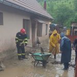 Cod rosu de inundatii in Olt Pompierii trimisi de urgenta