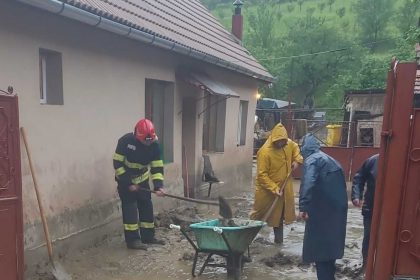 Cod rosu de inundatii in Olt Pompierii trimisi de urgenta
