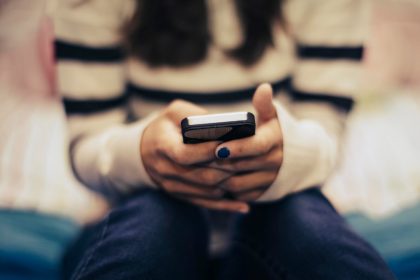 Copiii sub 16 ani vor avea nevoie de acordul parintilor pentru retele sociale