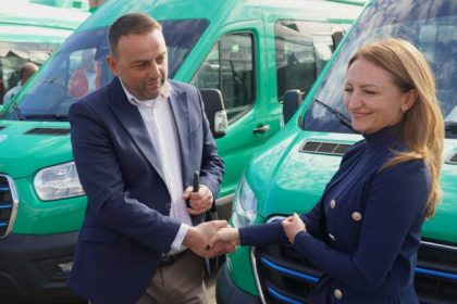 Elevii din Selimbar Altsana si alte localitati cu microbuze electrice