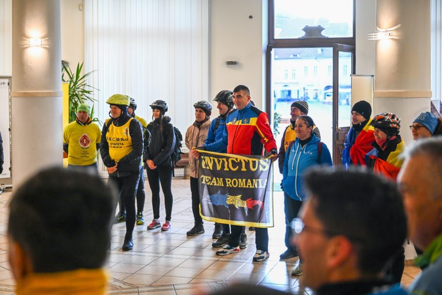 Eroii Romaniei omagiar la Sibiu Primaria a primit Stafeta Veteranilor INVICTUS 2025 foto