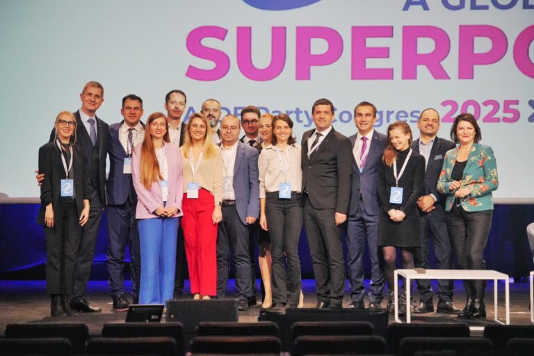 Europarlamentarul Dan Barna reales vicepresedinte ALDE