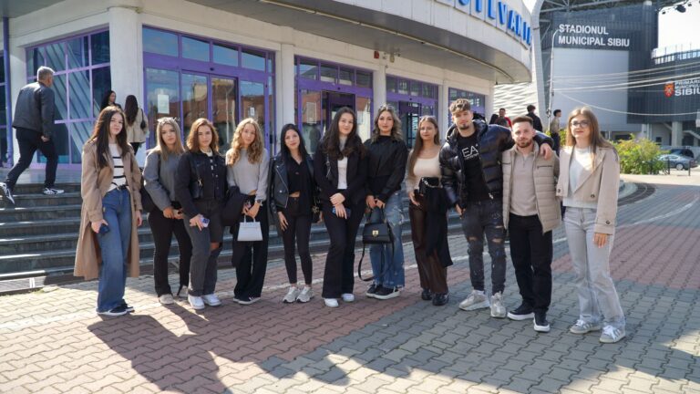 Incepere an universitar la Sibiu bobocii in Sala Transilvania