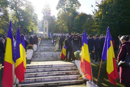 Mediasul isi onoreaza eroii de Ziua Armatei Romane