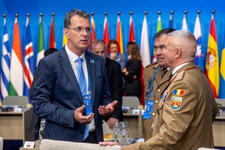 Ministrii Apararii din Romania si Franta se Intalnesc la Sibiu