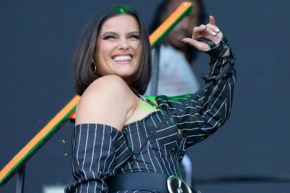 Nelly Furtado idolul unei generatii isi opreste cariera