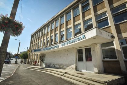 Policlinica Stomatologica Balea primeste 10 metri terren pentru rampa