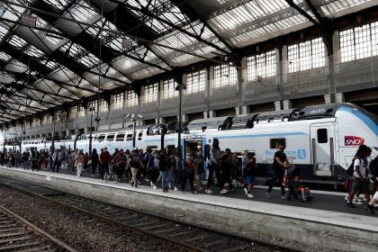 Transport paralizat in Franta avertisment de calatorie MAE