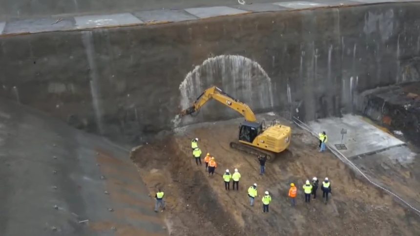 Tunelul Robesti prinde contur turcii sapa al doilea fir